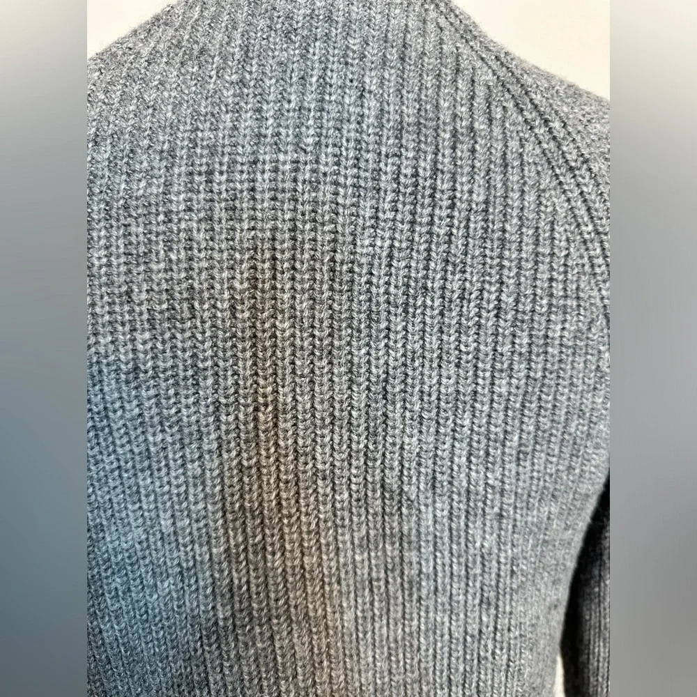 Sz M Gap heathered grey knit button front cardigan pockets wool blend v neck - Picture 5 of 9